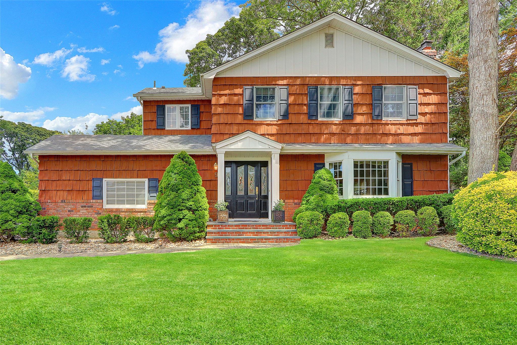 9 Jamar Lane, Lake Ronkonkoma, NY 11779