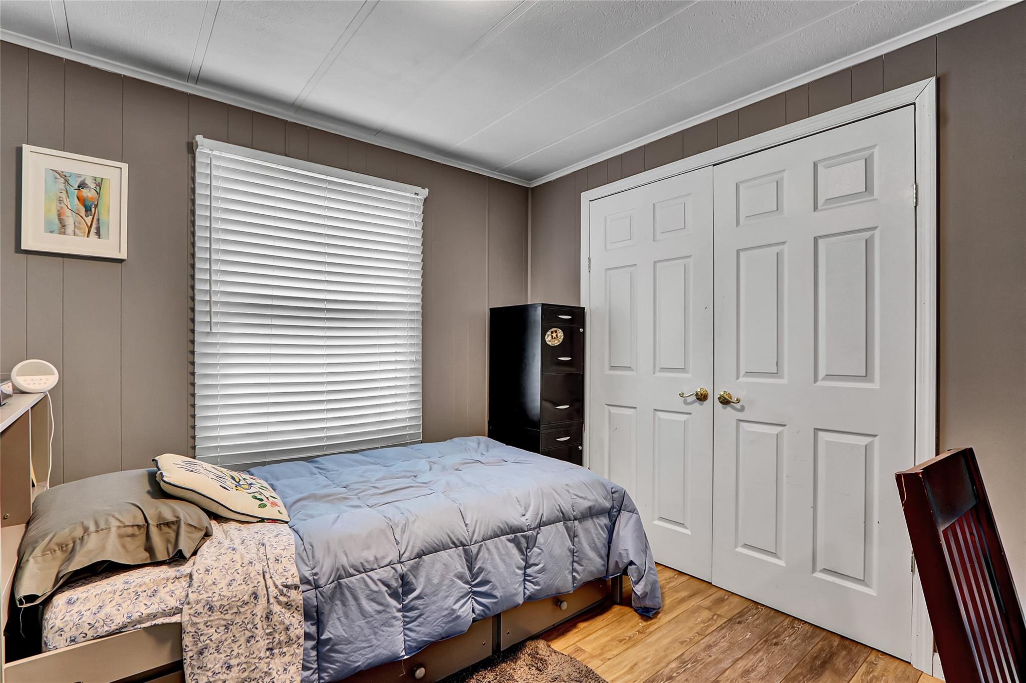 164 Village Circ W, Manorville, NY 11949