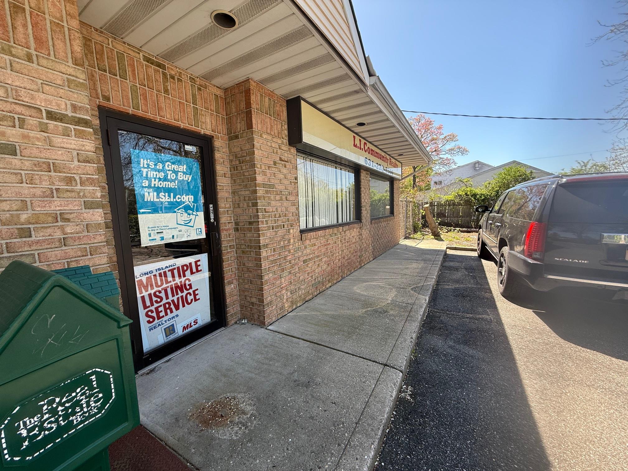 120 Heyward Street # A, Brentwood, NY 11717