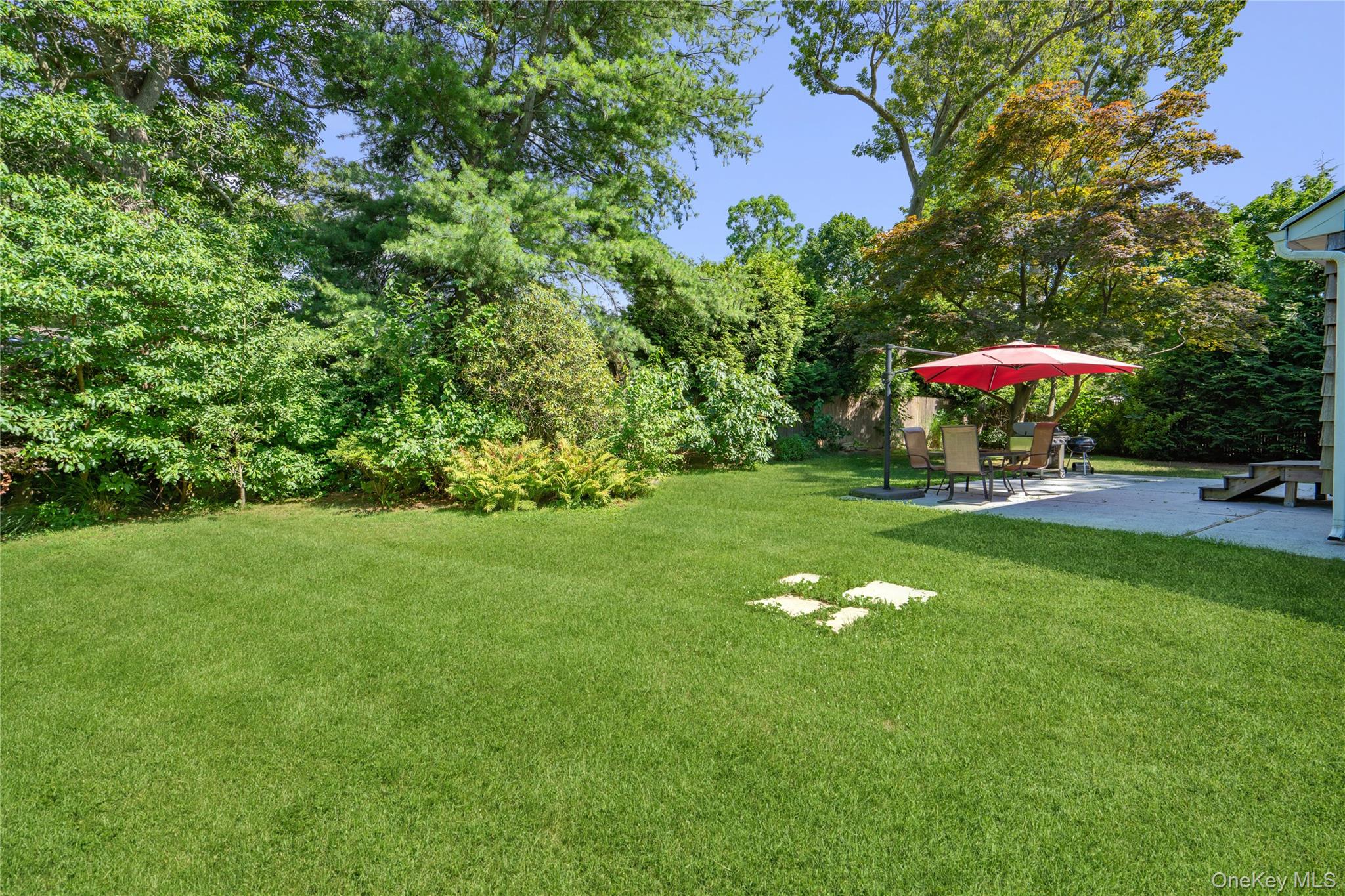 17 Tulip Road, Rocky Point, NY 11778