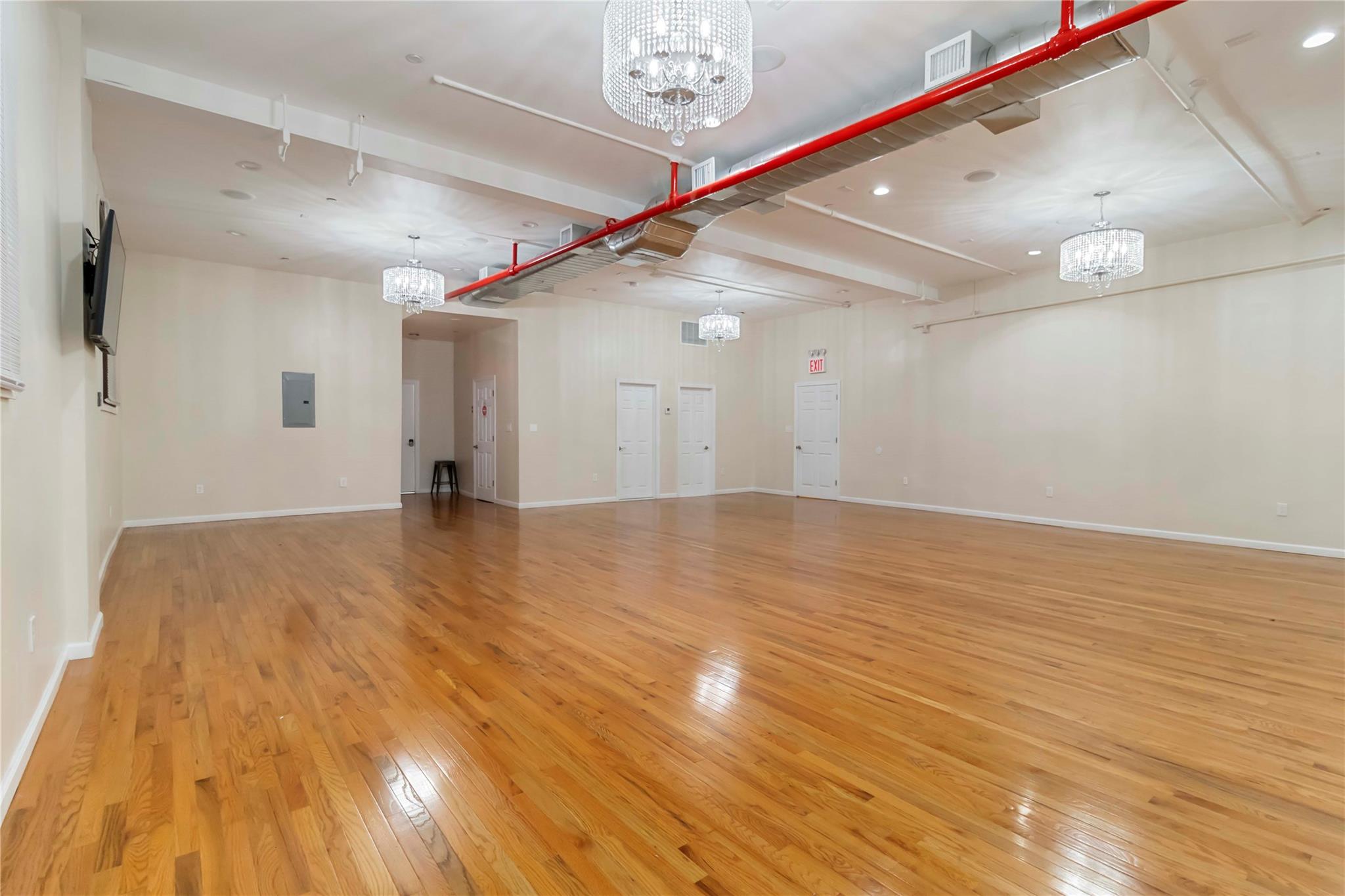 212-26 Jamaica Avenue, Queens Village, NY 11428