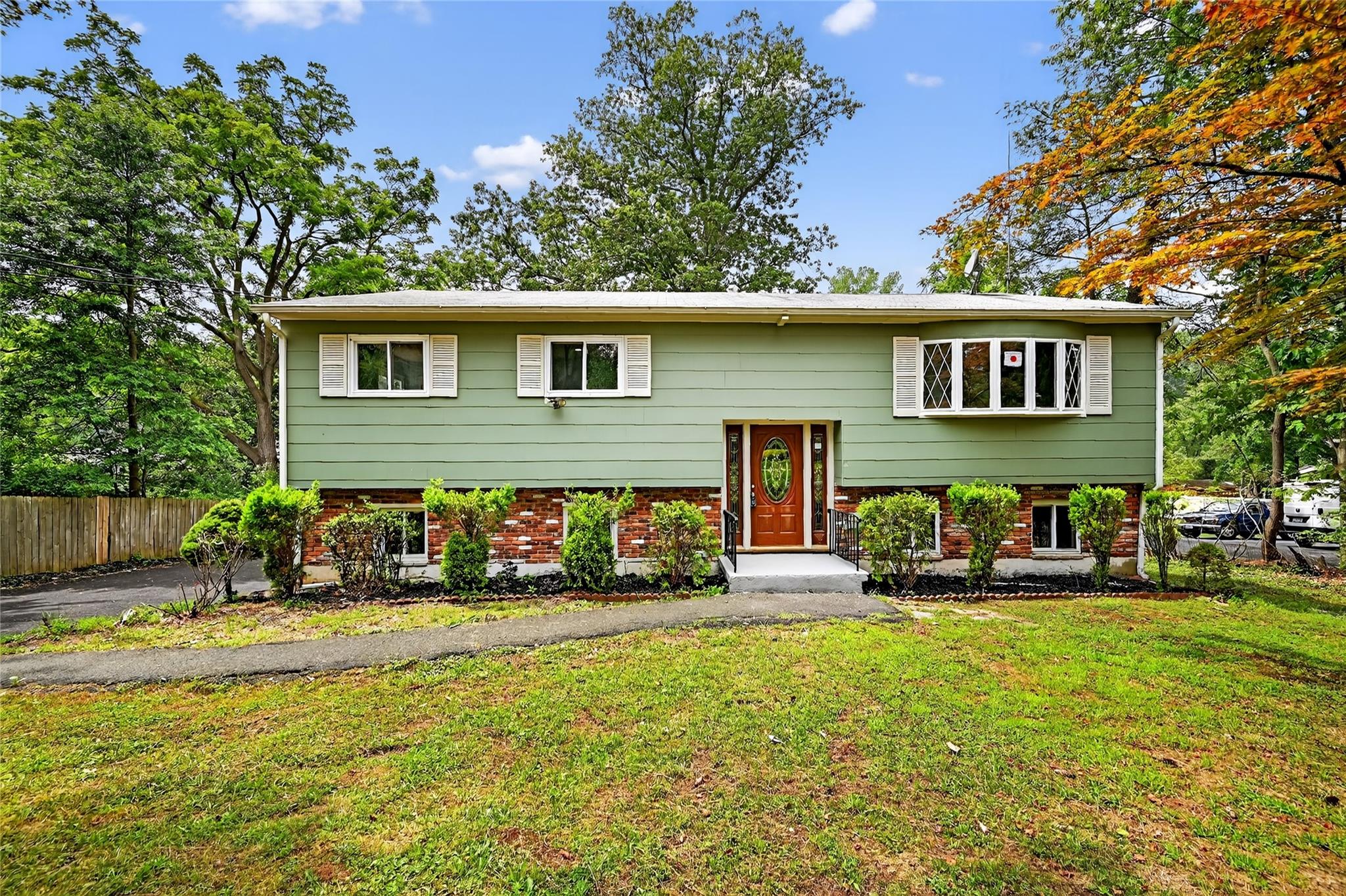 402 Kings Highway, Valley Cottage, NY 10989