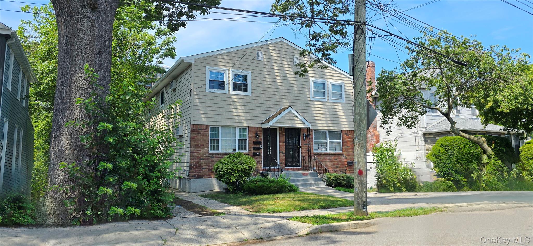 13834 247th Street, Rosedale, NY 11422