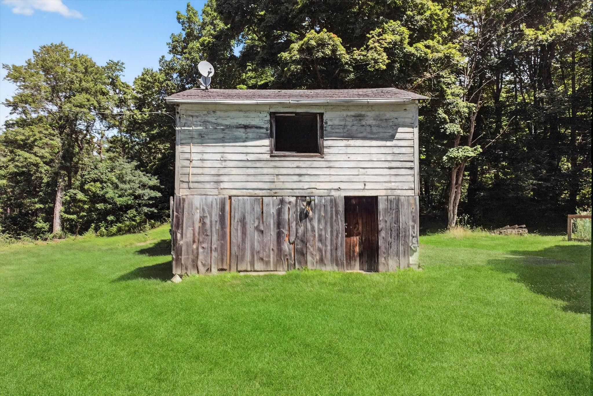 11 Tribune Lane, Red Hook, NY 12571