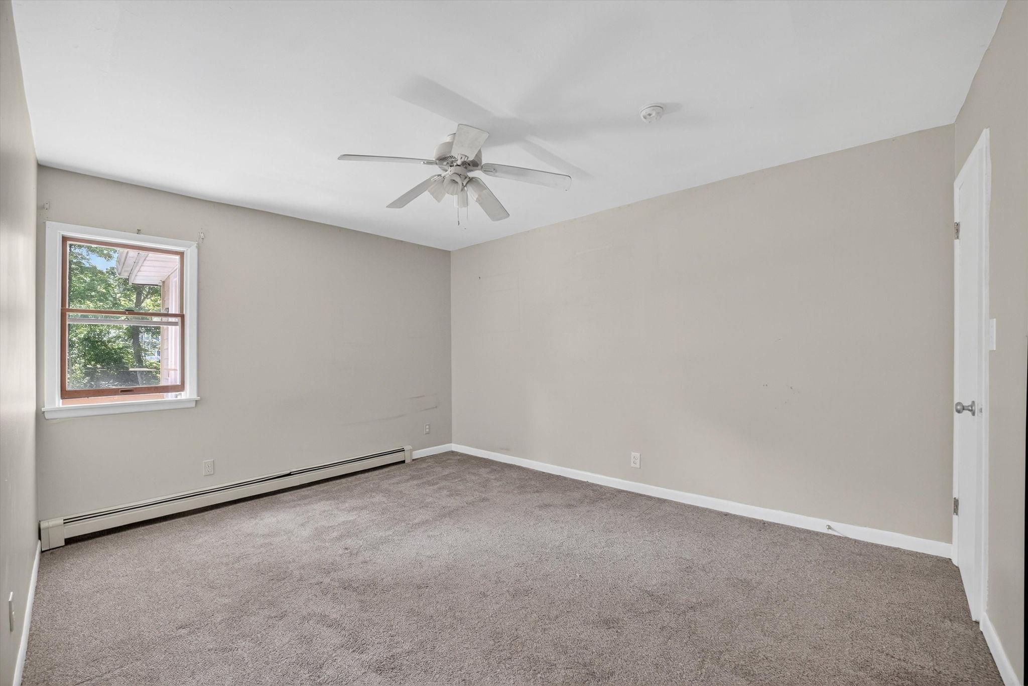 11 Tribune Lane, Red Hook, NY 12571