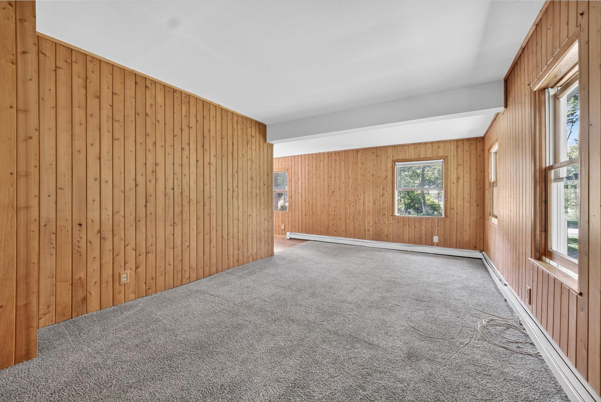 11 Tribune Lane, Red Hook, NY 12571