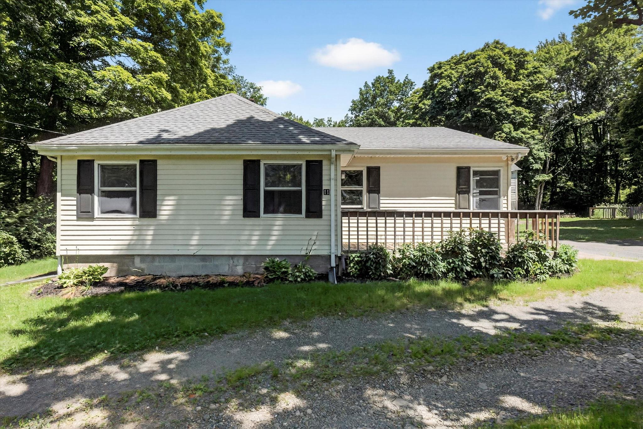 11 Tribune Lane, Red Hook, NY 12571