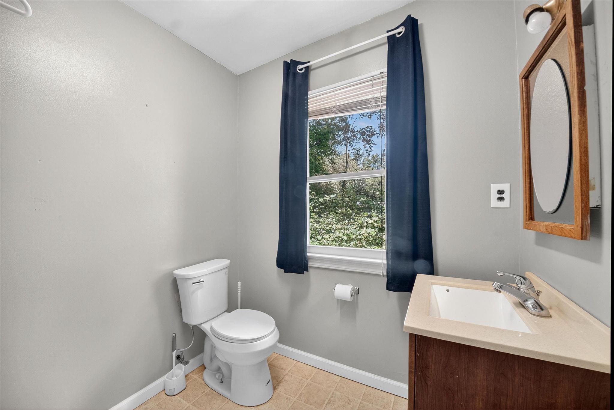 11 Tribune Lane, Red Hook, NY 12571