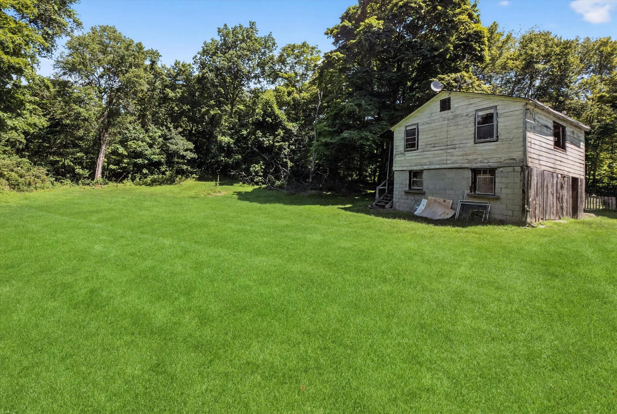 11 Tribune Lane, Red Hook, NY 12571