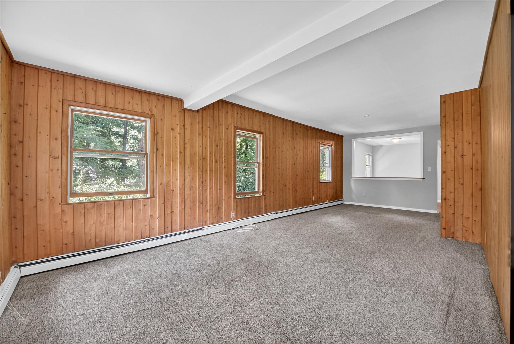 11 Tribune Lane, Red Hook, NY 12571