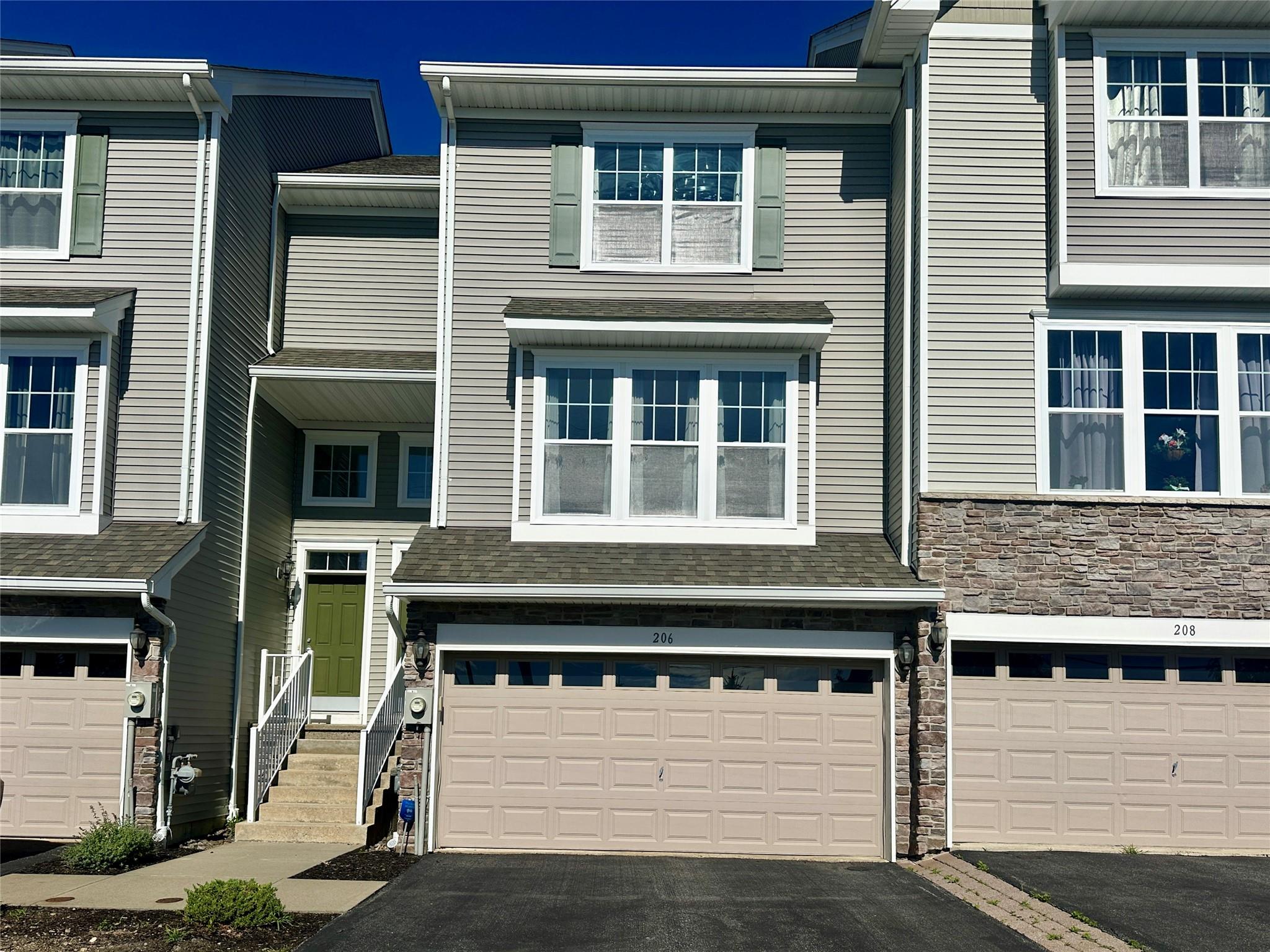 206 Hawthorn Way, New Windsor, NY 12553