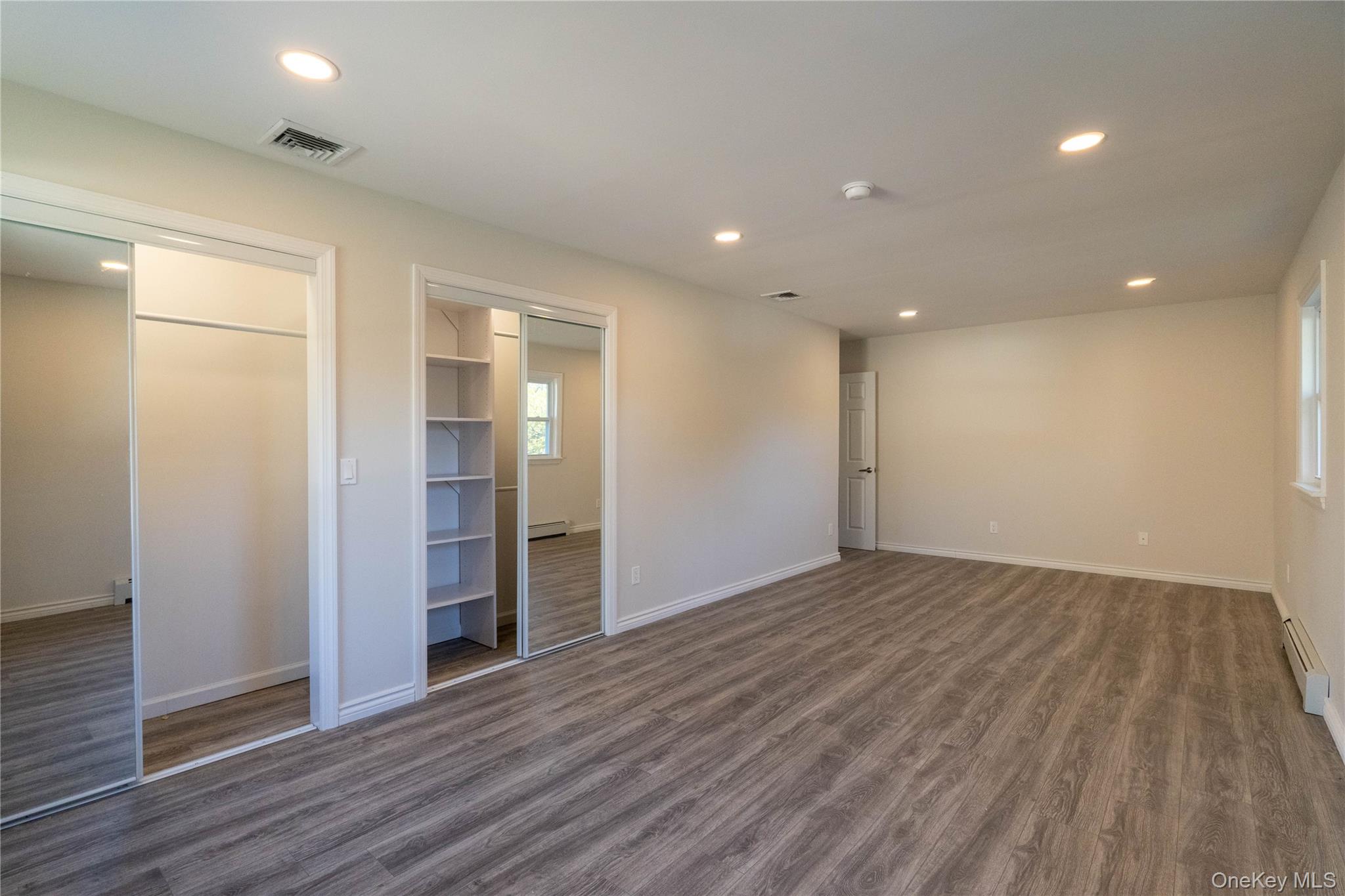 37 Amsterdam Street, Huntington, NY 11743