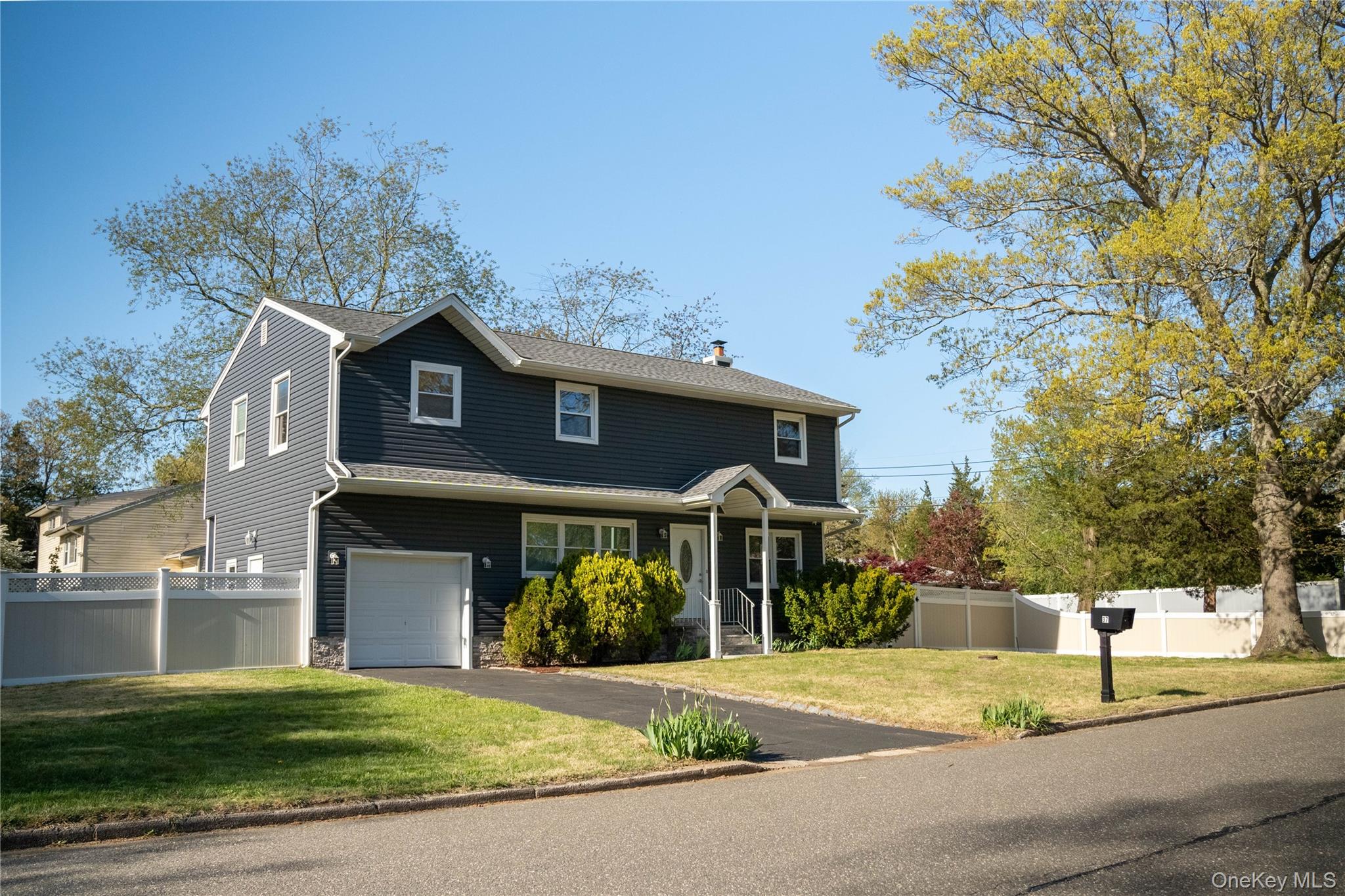 37 Amsterdam Street, Huntington, NY 11743