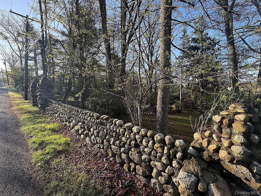 27 Maple Trail, Wurtsboro, NY 12790