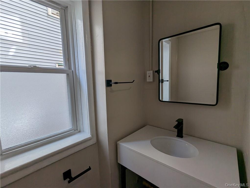 65 Academy Street # 3, Poughkeepsie, NY 12601