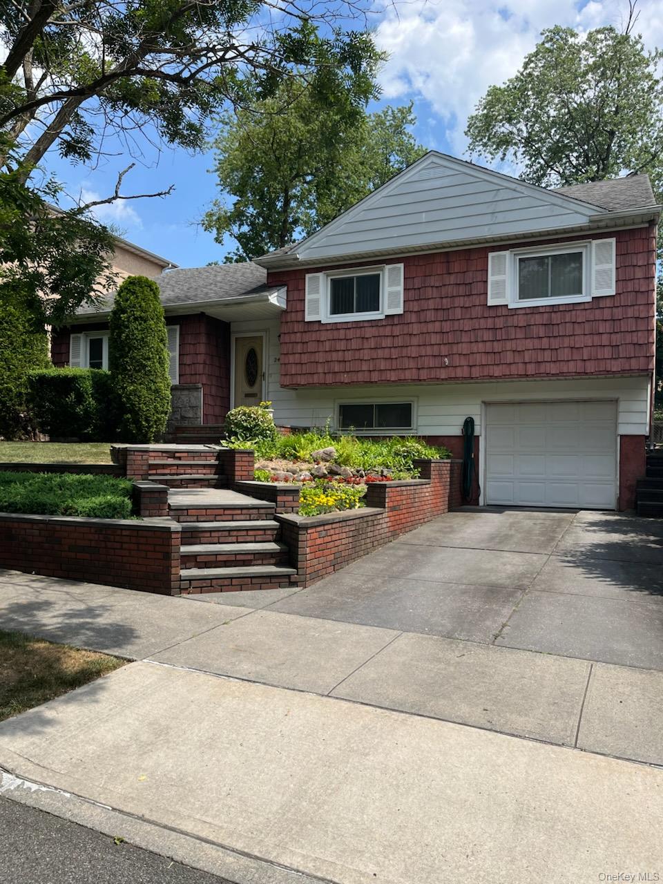 24914 Cambria Ave Avenue, Little Neck, NY 11362