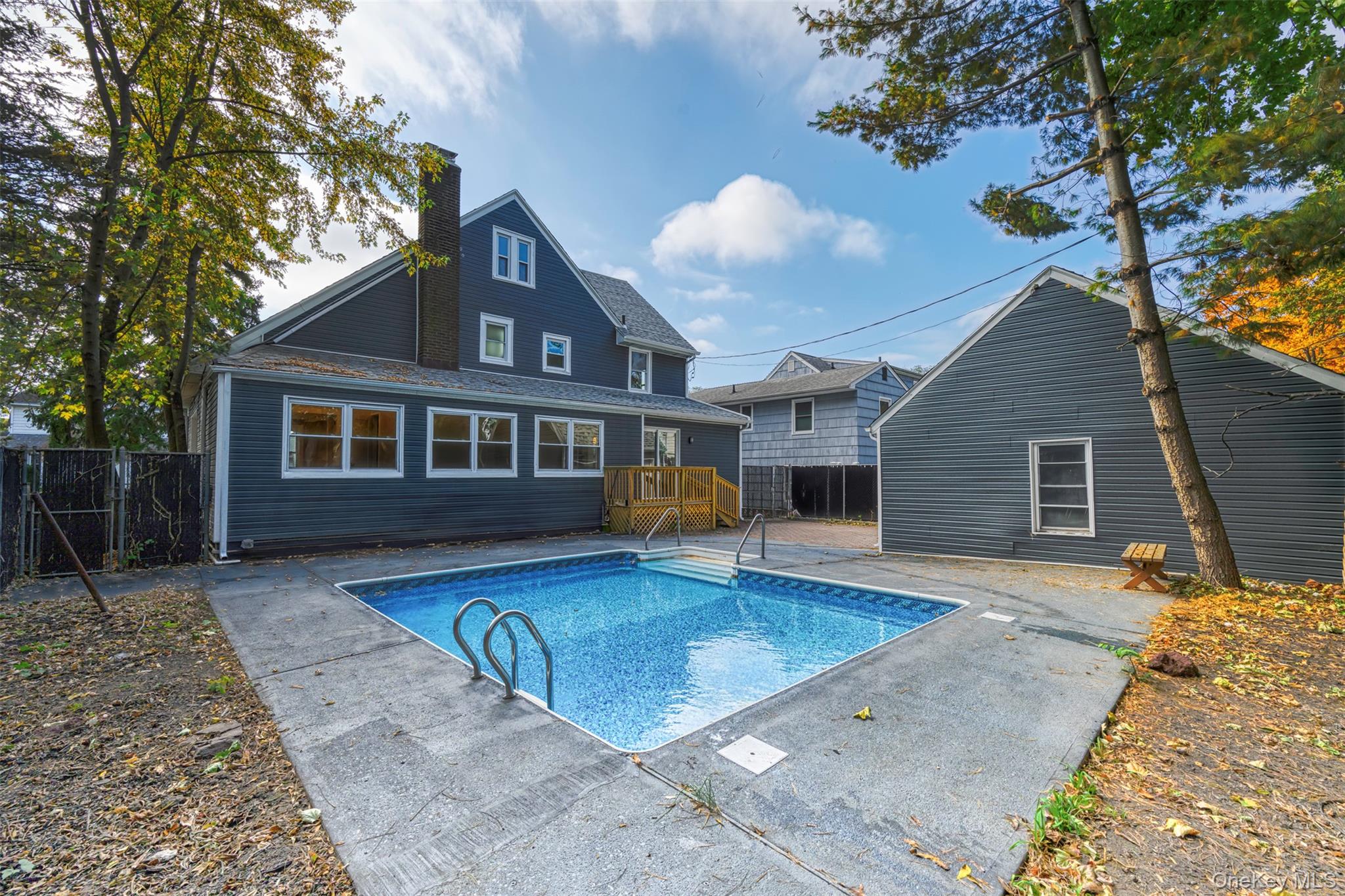 15 Shepherd Street, Rockville Centre, NY 11570