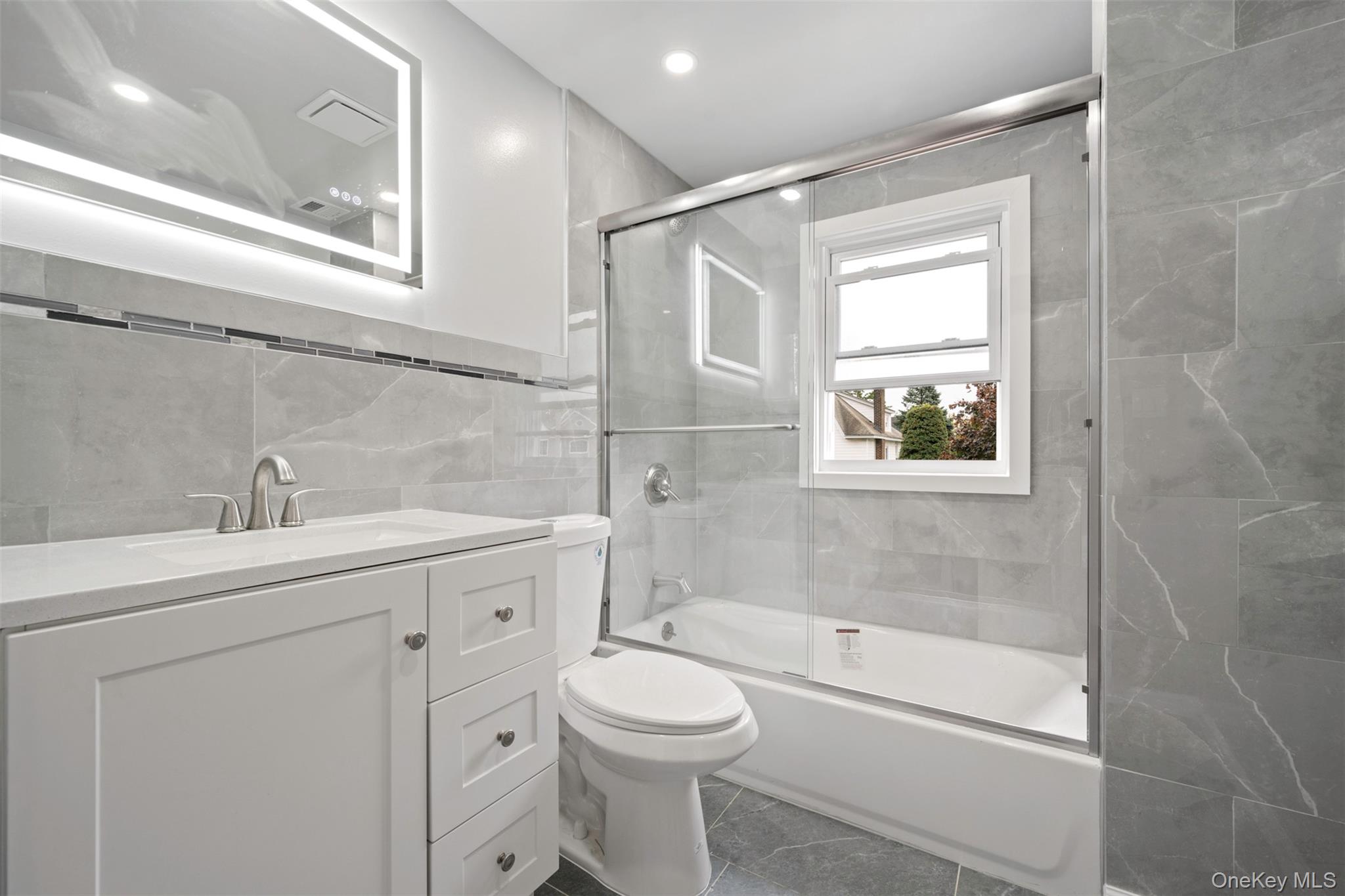 15 Shepherd Street, Rockville Centre, NY 11570