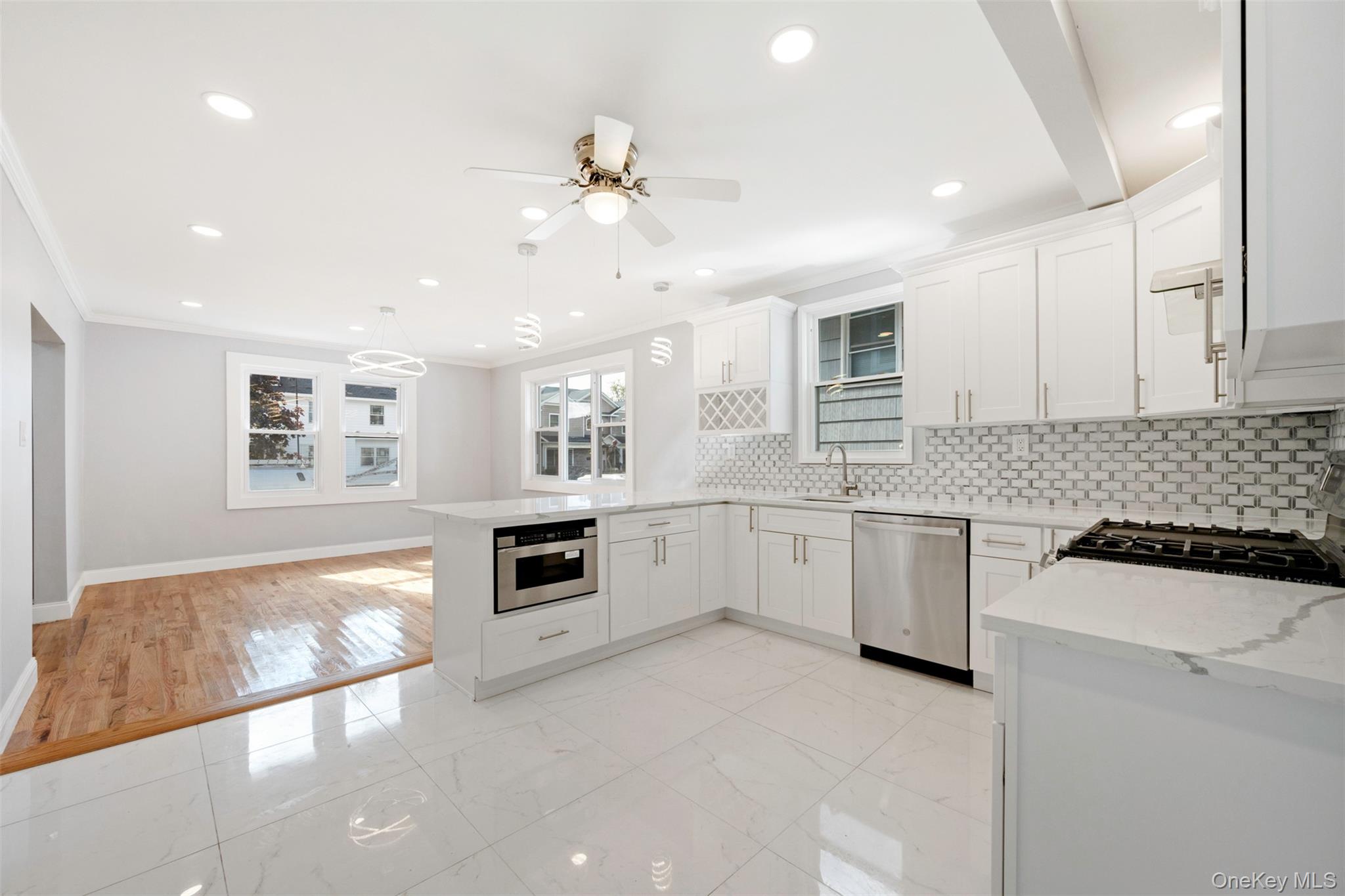 15 Shepherd Street, Rockville Centre, NY 11570