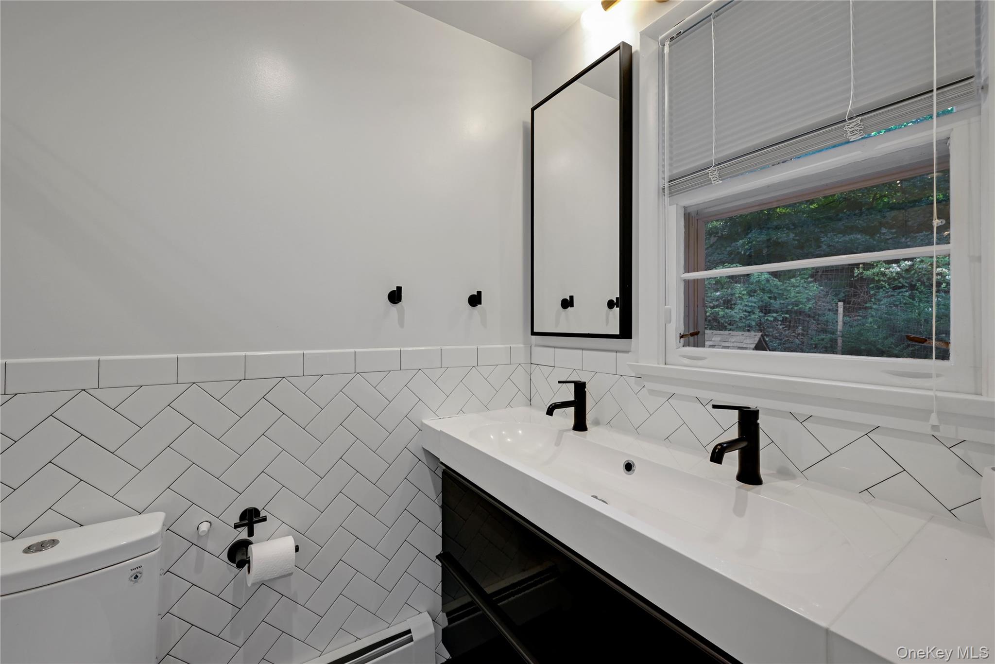 47 Mountainview Dr., Tomkins Cove, NY 10986