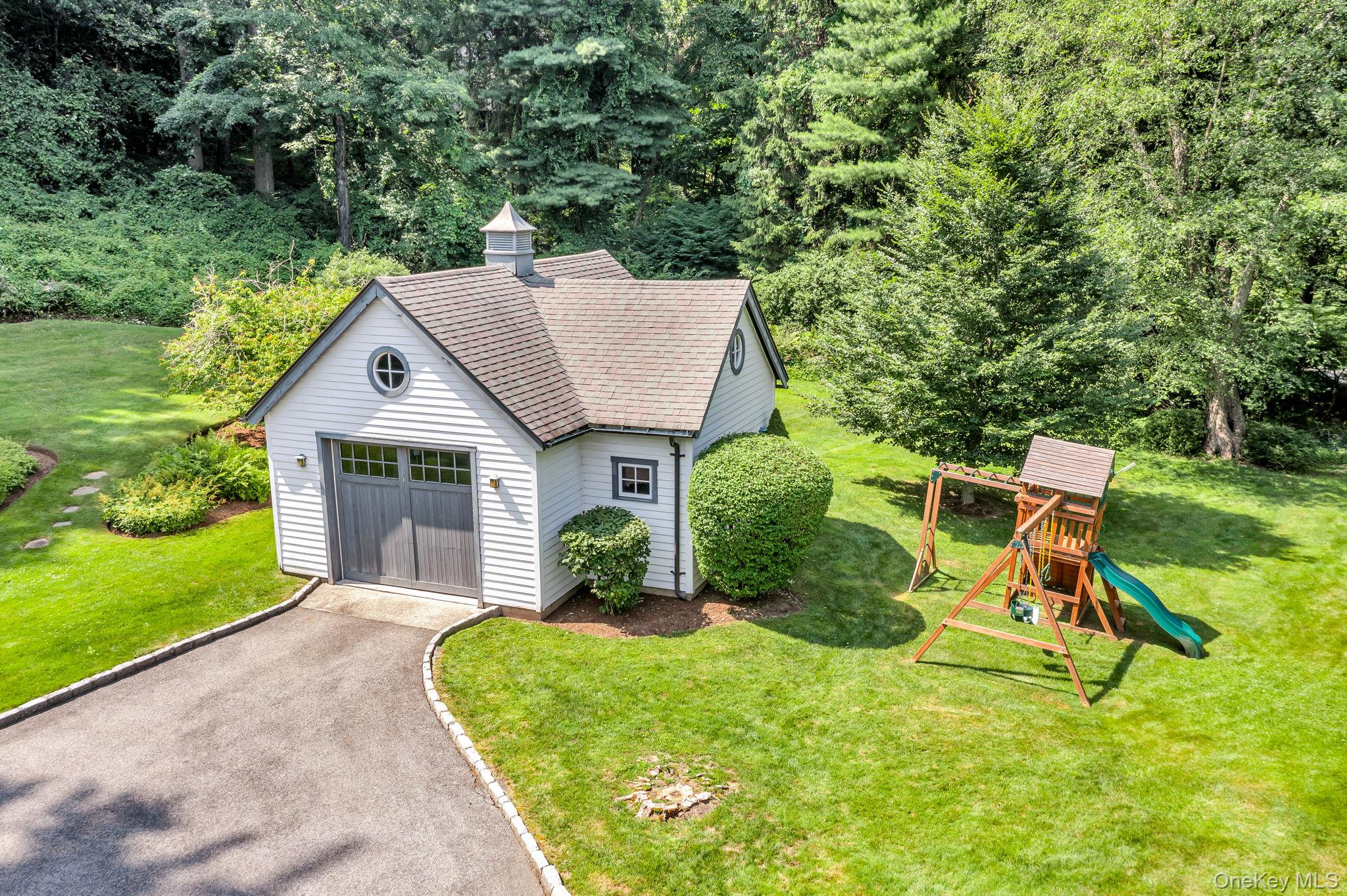 77 Haights Cross Road, Chappaqua, NY 10514