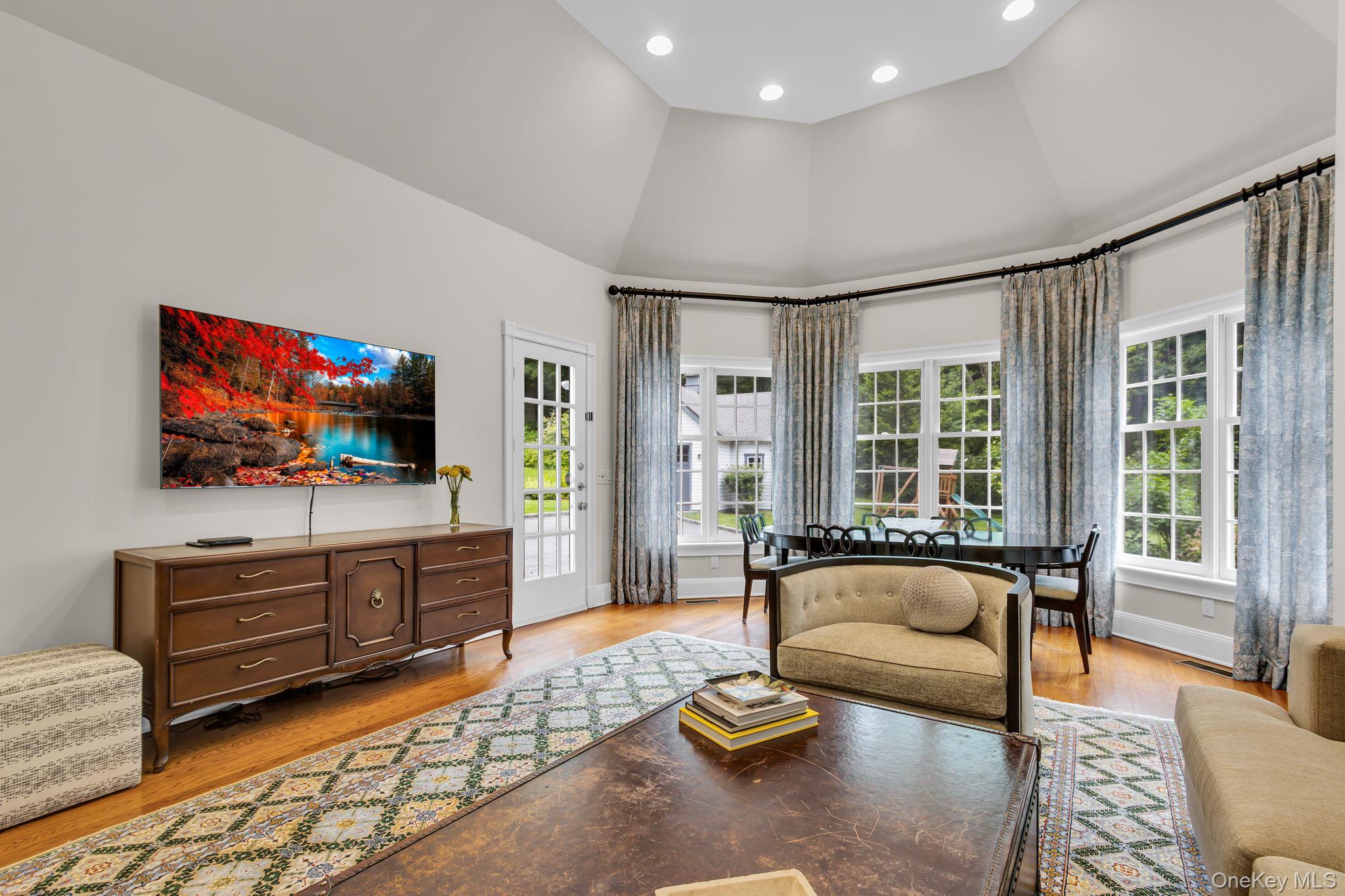 77 Haights Cross Road, Chappaqua, NY 10514