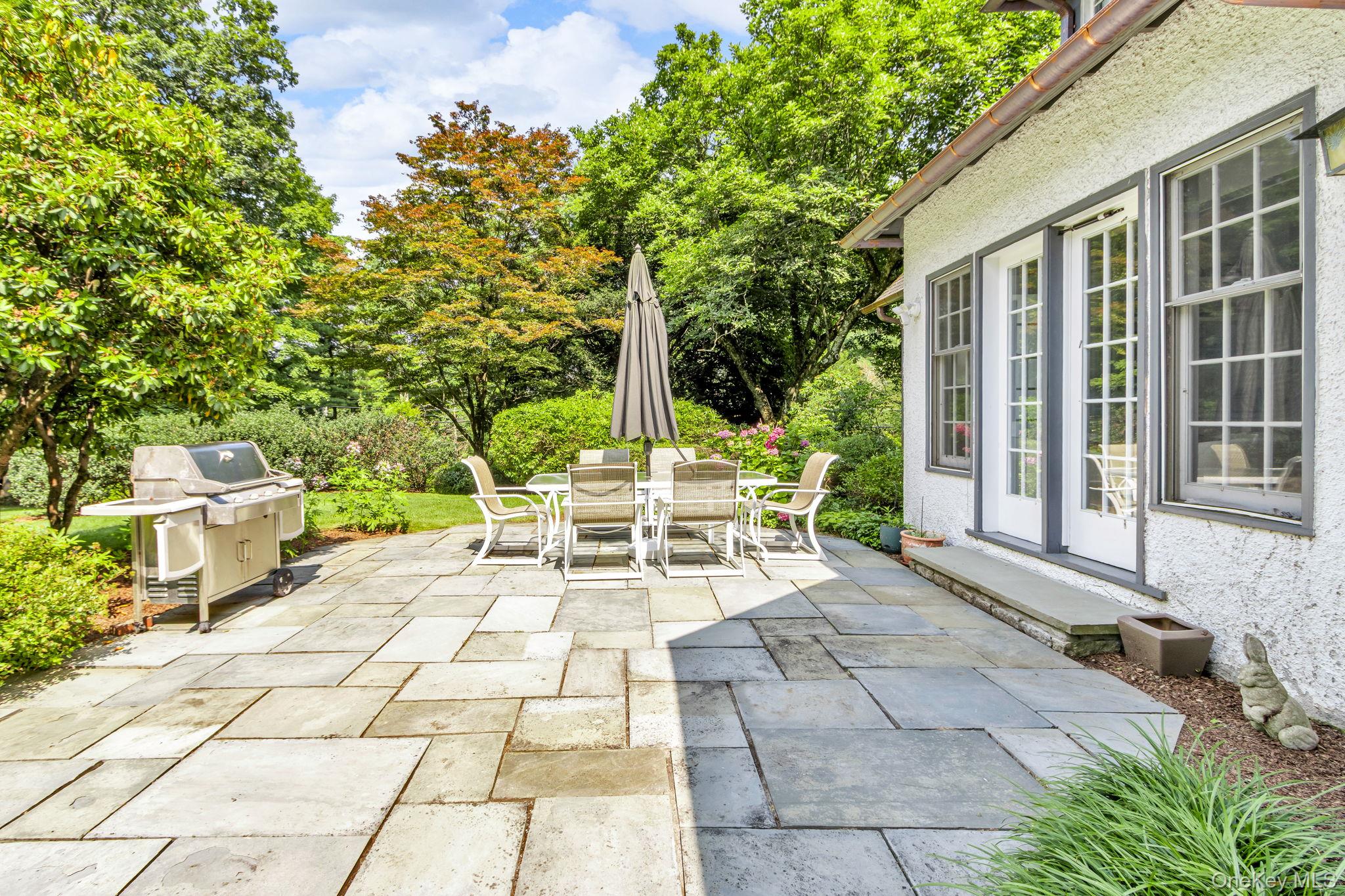 77 Haights Cross Road, Chappaqua, NY 10514