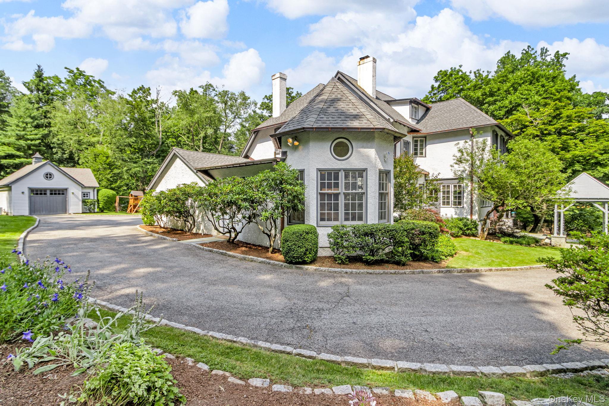 77 Haights Cross Road, Chappaqua, NY 10514