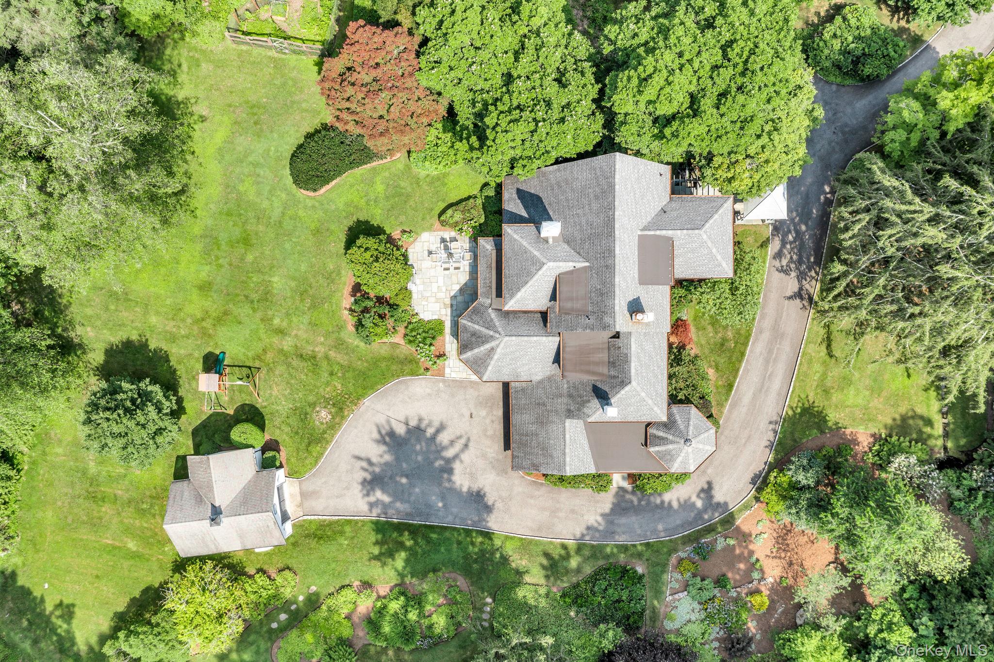 77 Haights Cross Road, Chappaqua, NY 10514