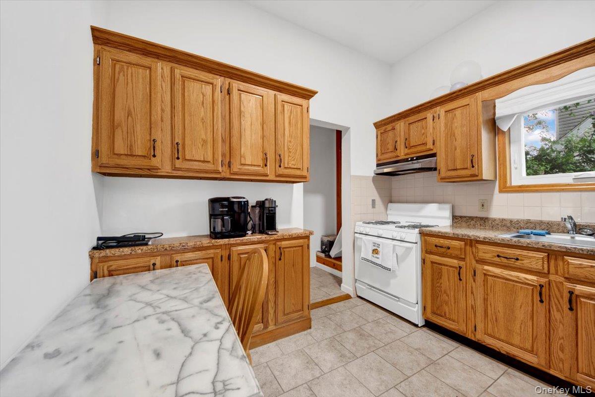 73 Sterling Avenue, Yonkers, NY 10704