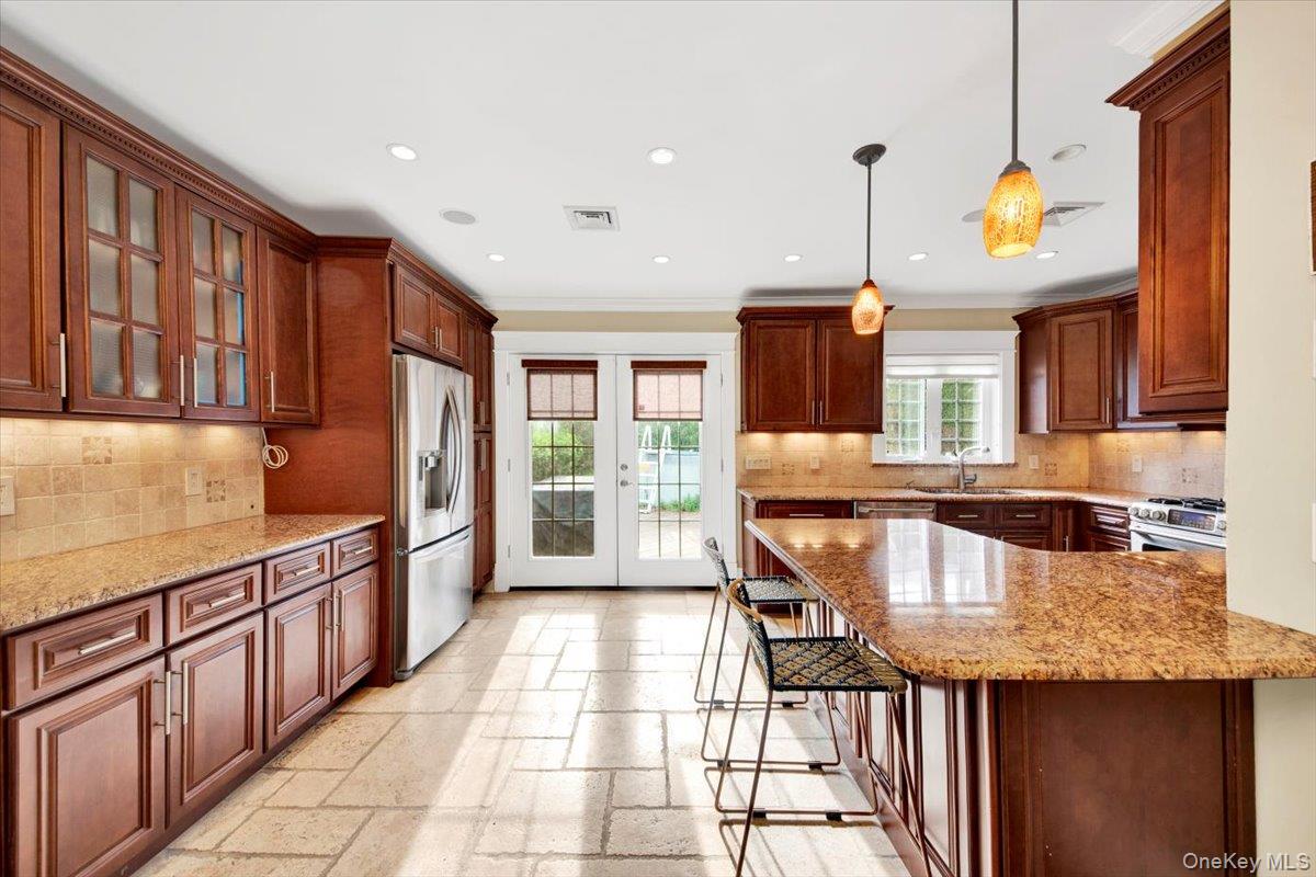 73 Sterling Avenue, Yonkers, NY 10704