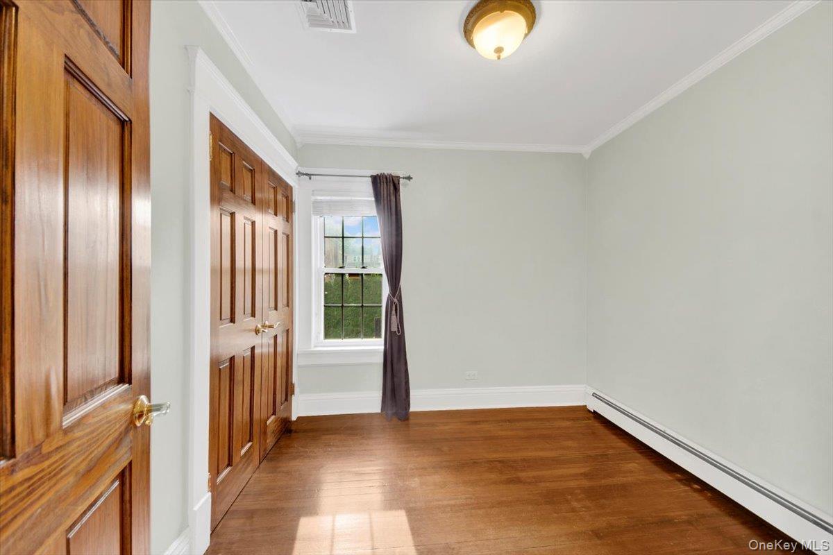 73 Sterling Avenue, Yonkers, NY 10704