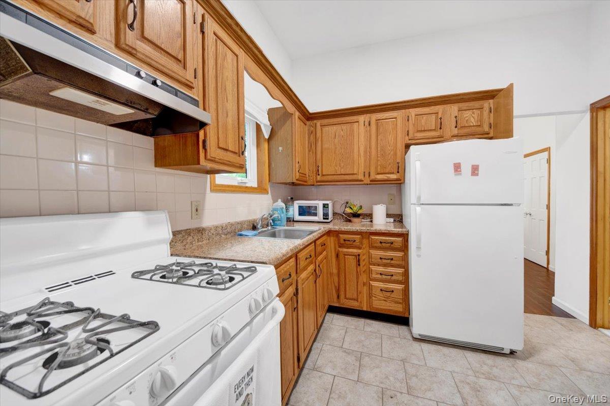 73 Sterling Avenue, Yonkers, NY 10704