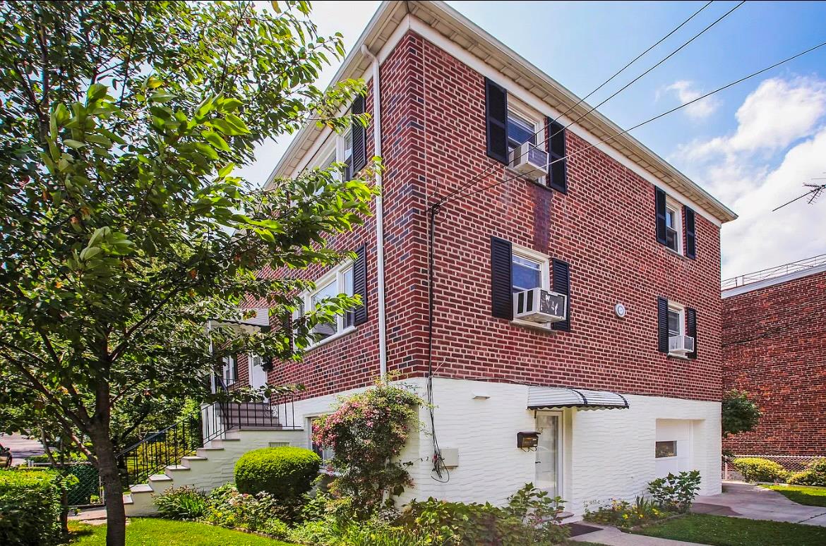 62 Fortfield Avenue, Yonkers, NY 10701