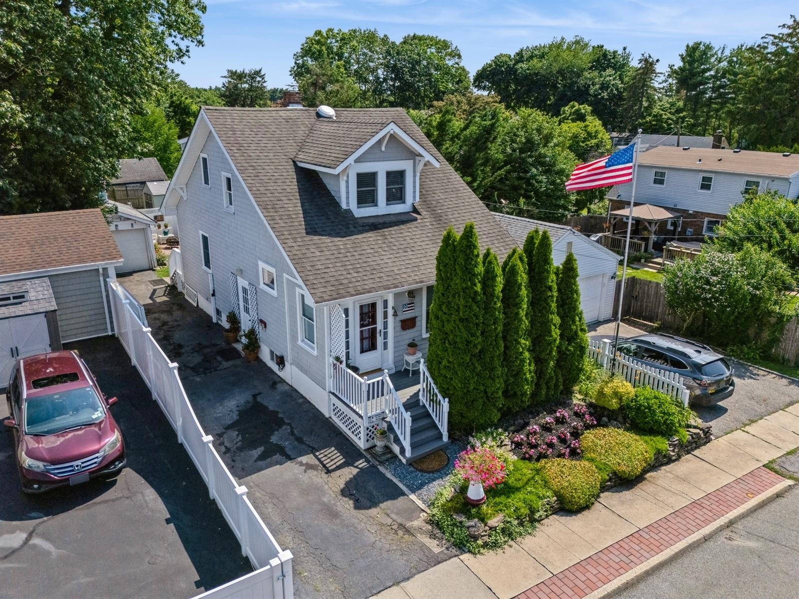 45 Cherry Street, Locust Valley, NY 11560