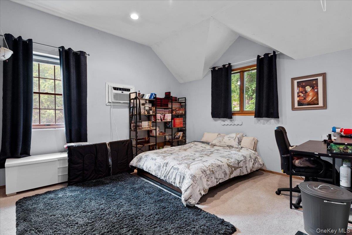 18 Nursery Road, Melville, NY 11747