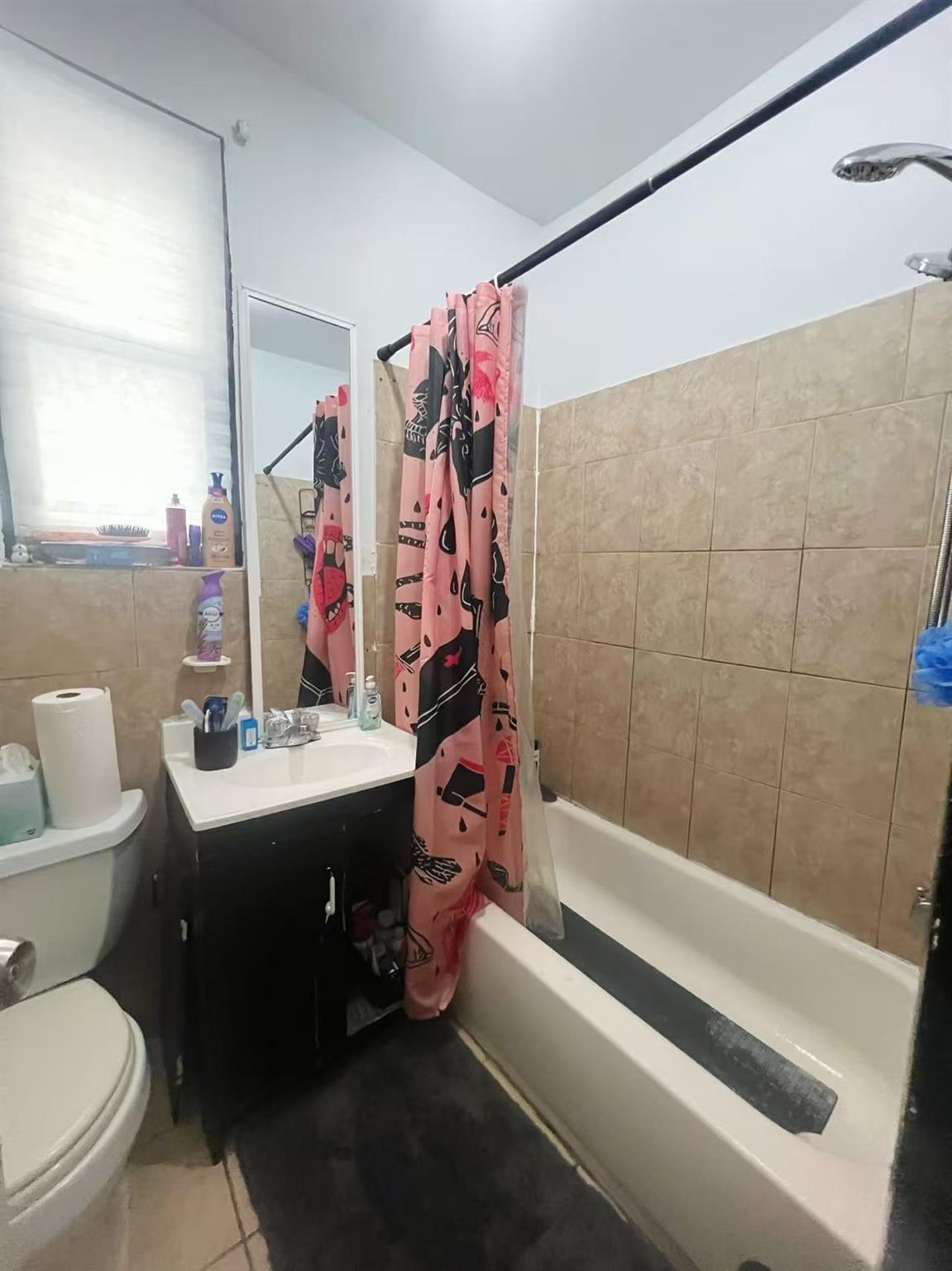 63 1/2 Glen Street, Glen Cove, NY 11542