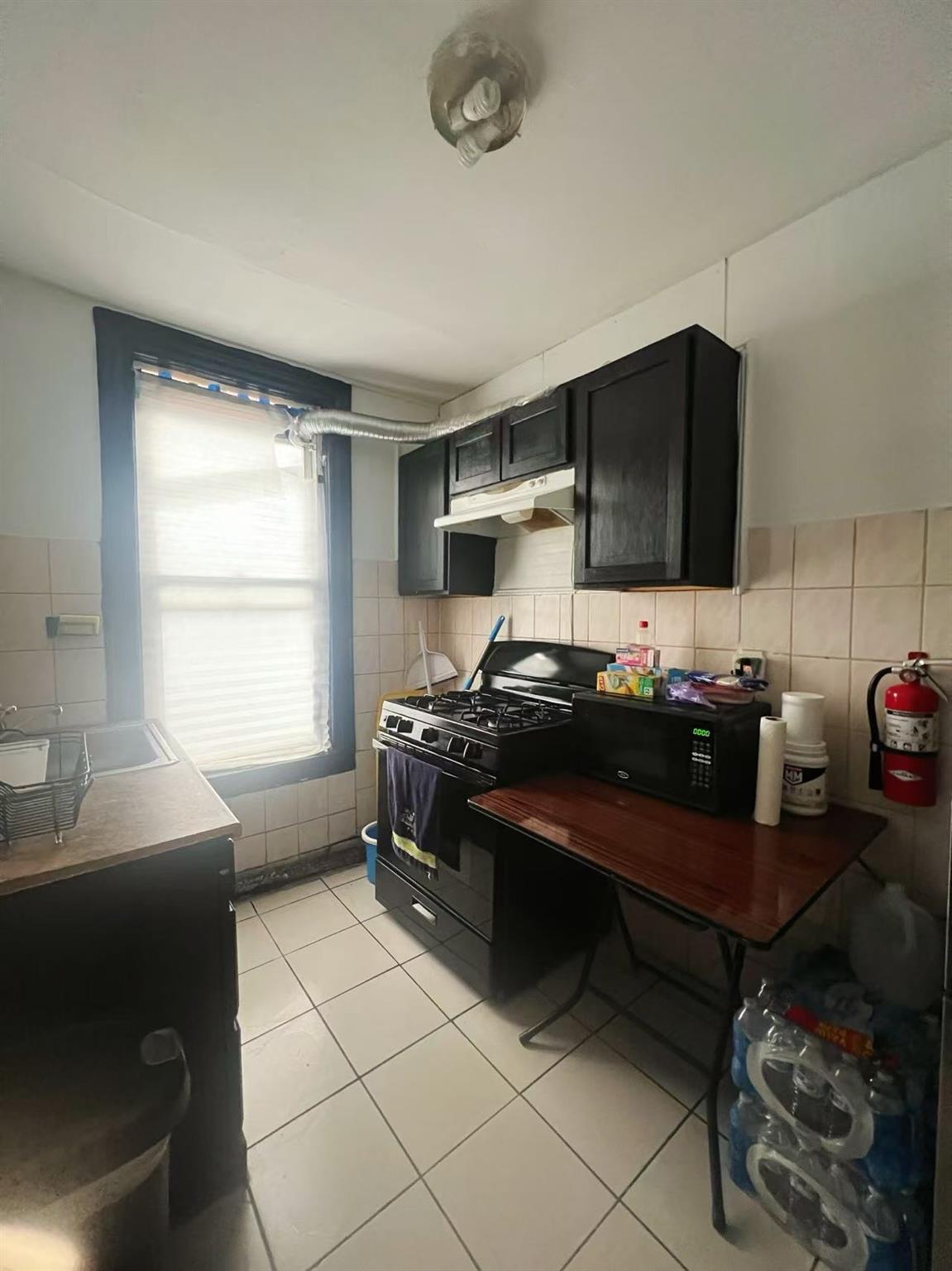 63 1/2 Glen Street, Glen Cove, NY 11542