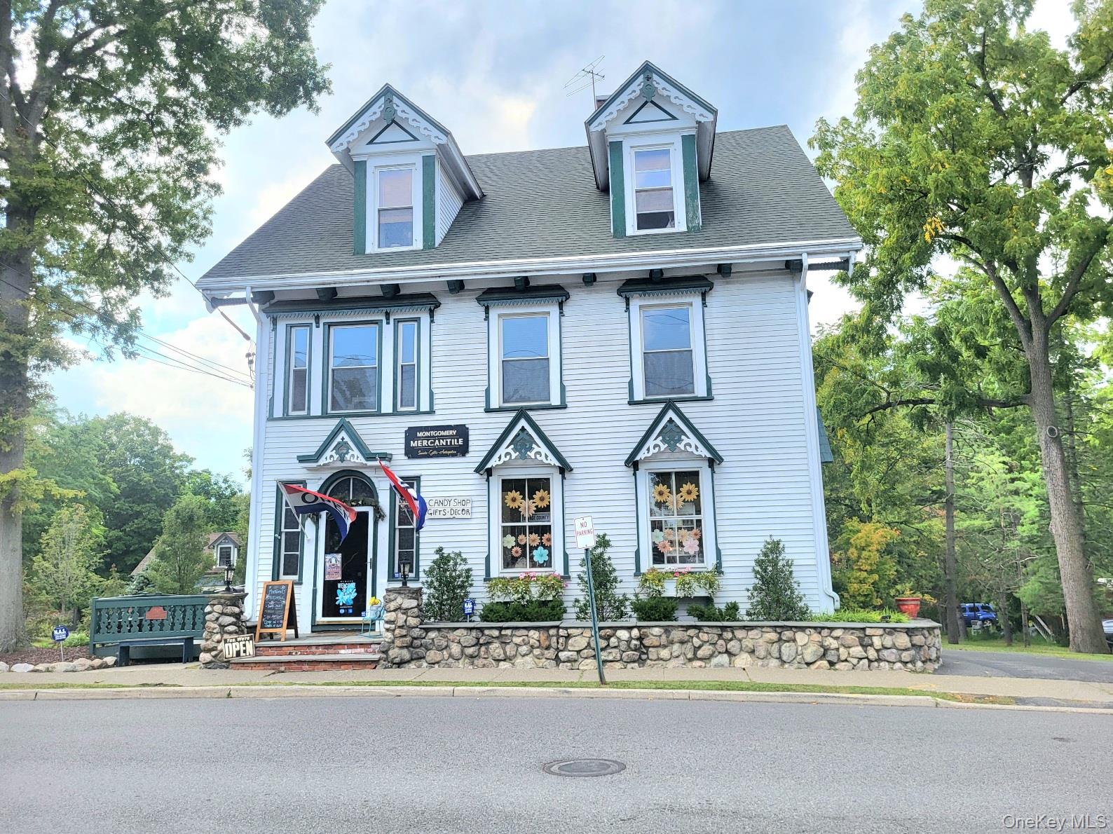 205 Oriole Drive, Montgomery, NY 12549