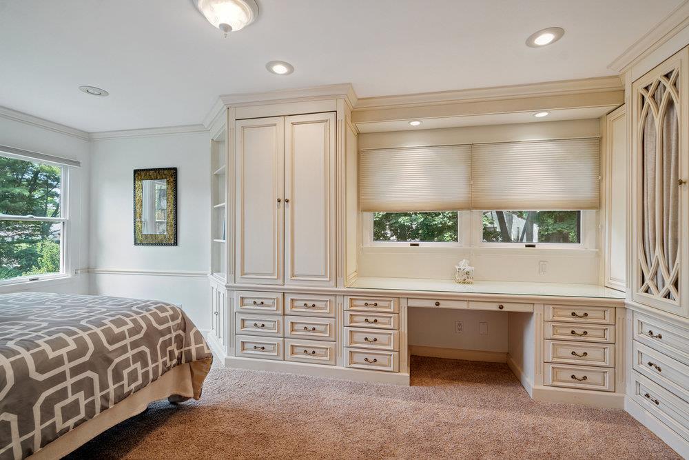 26 Hunt Court, Jericho, NY 11753