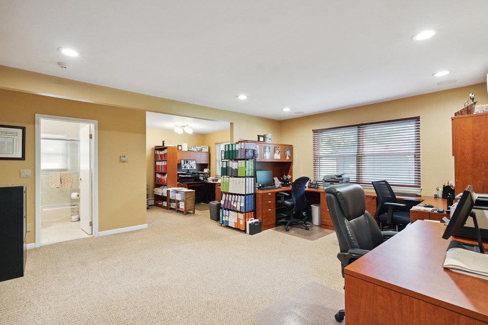 26 Hunt Court, Jericho, NY 11753