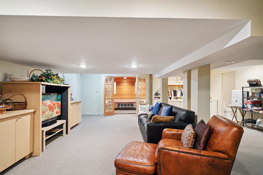 26 Hunt Court, Jericho, NY 11753