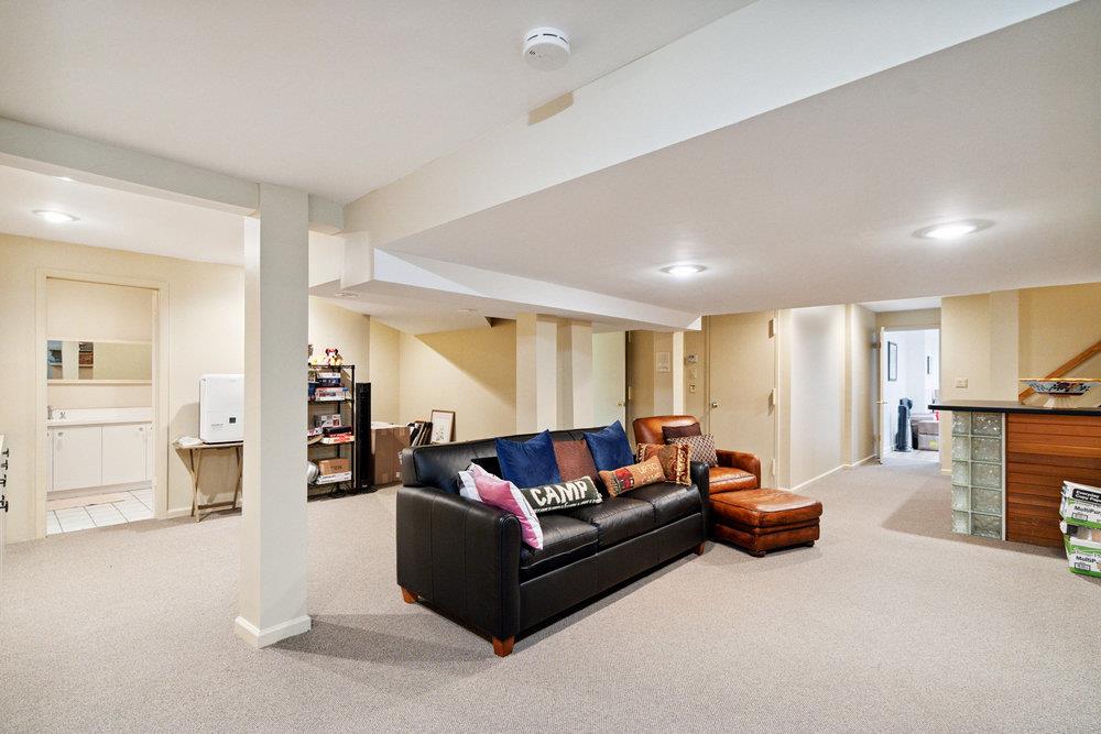 26 Hunt Court, Jericho, NY 11753