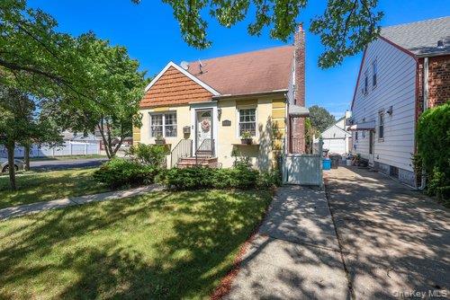 46-03 195th Street, Flushing, NY 11358