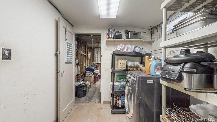 46-03 195th Street, Flushing, NY 11358