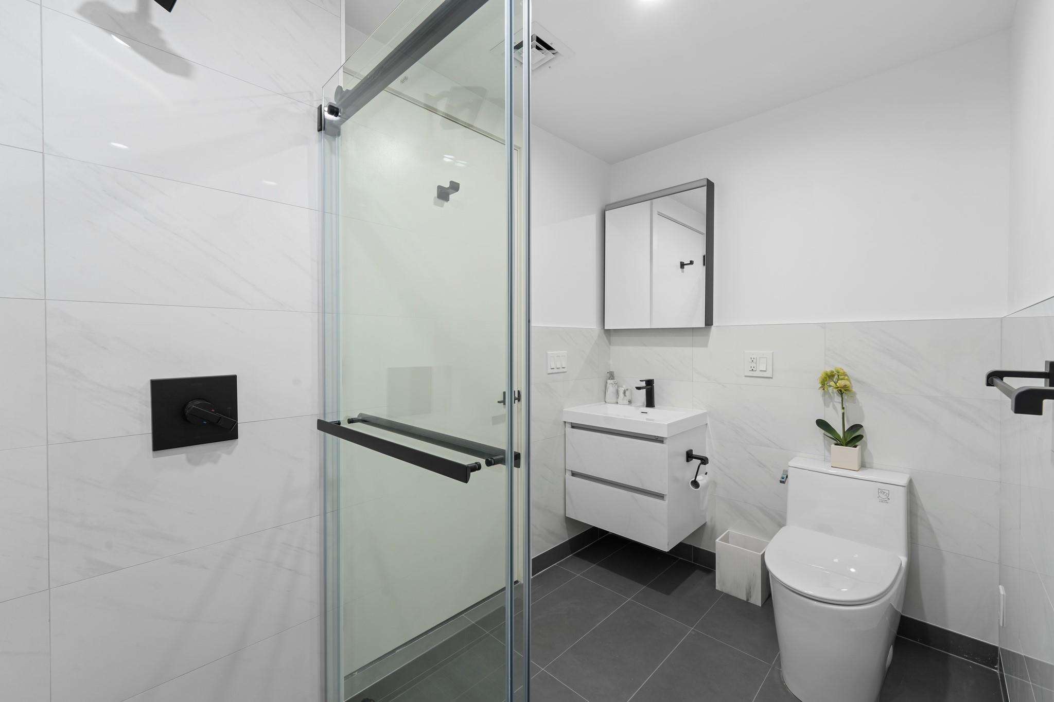 46-40 Vernon Boulevard # 2A, Long Island City, NY 11101