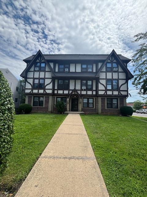 28 West Neck Road # 3D, Huntington, NY 11743