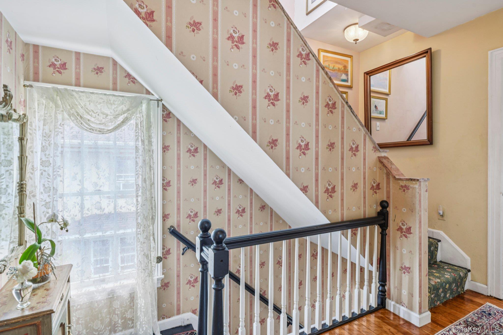 402 N Village Avenue, Rockville Centre, NY 11570