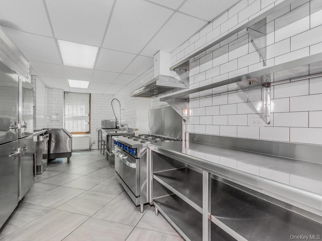 340 W 57th Street # 5F, New York (Manhattan), NY 10019