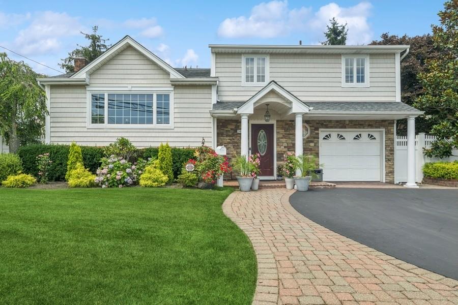 2659 Karen Street, Bellmore, NY 11710
